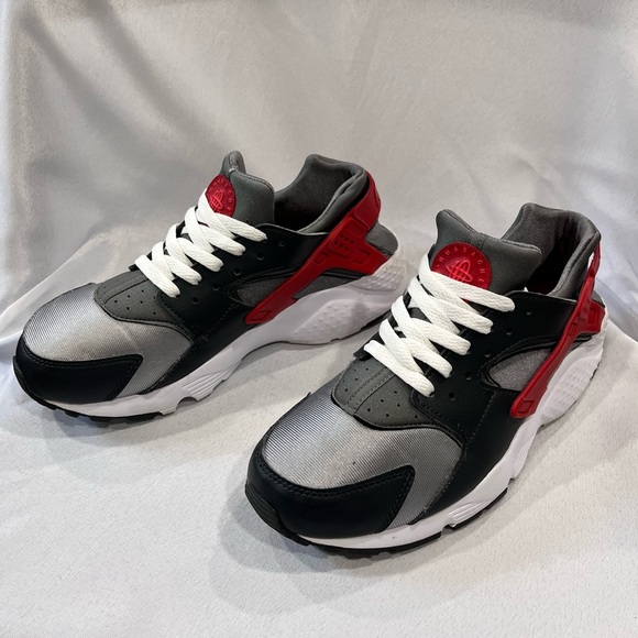 Hurache Nike Sneakers - Picture 4 of 7